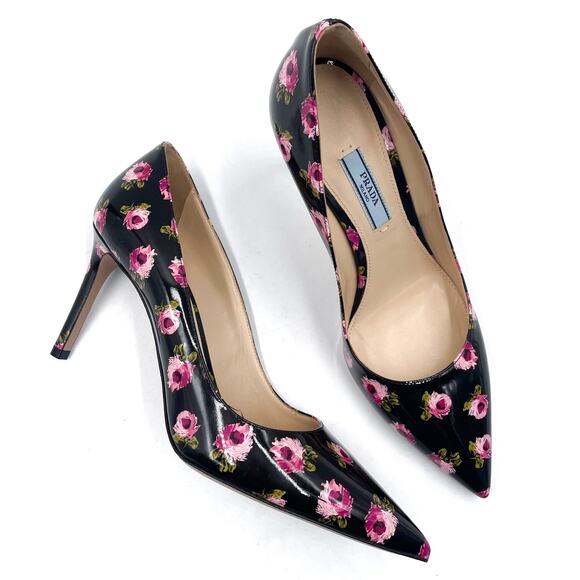 Prada Black Floral Pumps Patent Leather Heels Slip On Pointed Toe Sz 37 / 7